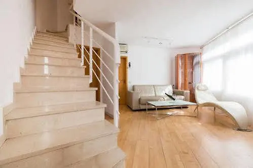 Vila Olimpica Apartment